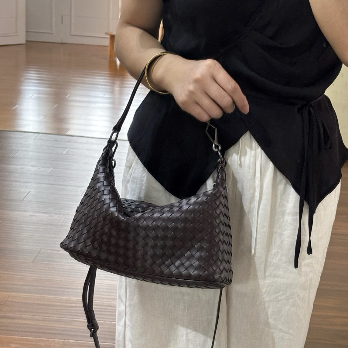 Women's Leather Weave Lunch Box Portable Underarm Dog Walking Large Bags