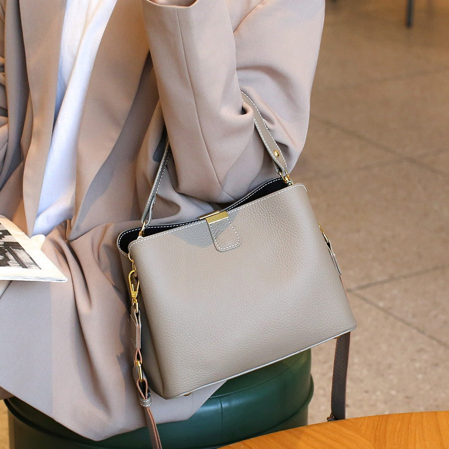 Women's Cowhide Summer Western Style Fashion Simple Genuine Leather Portable Women's Handbag