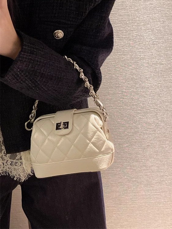 High-grade Niche Rhombus Embroidery Thread Shell Fashion Bags