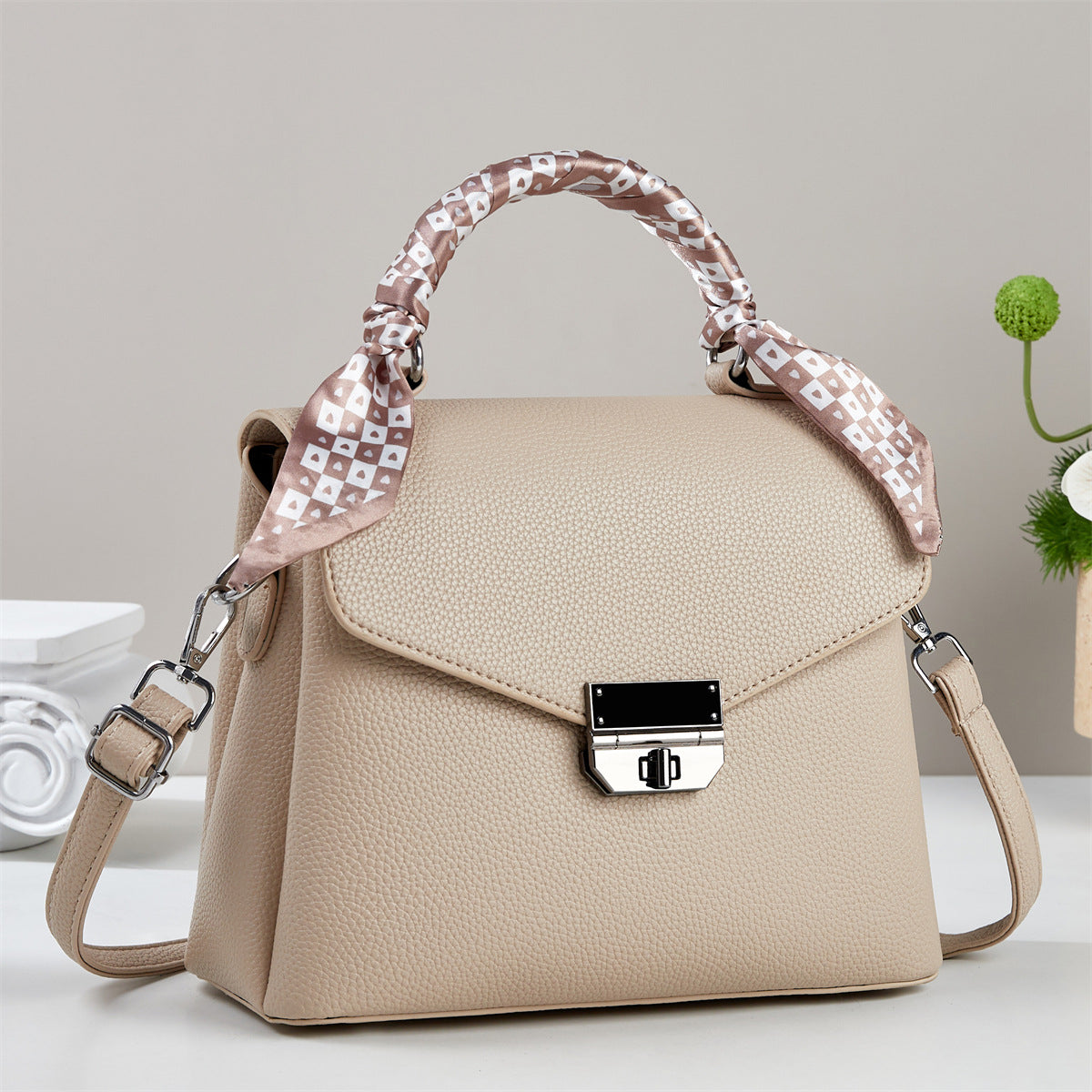 Women's Retro Easy Matching Style Fashionable Top Women's Handbag