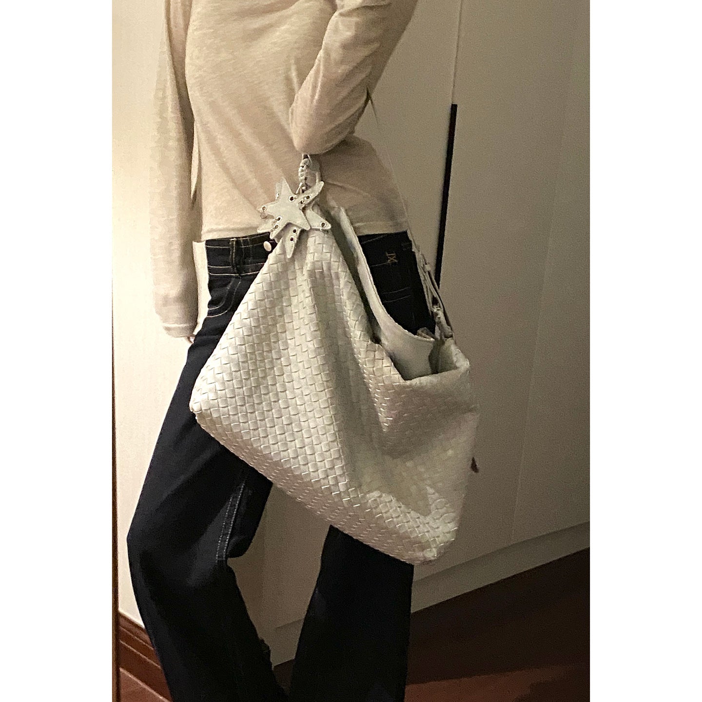 Women's Korean Underarm Commuter Simple Woven Tote Bag