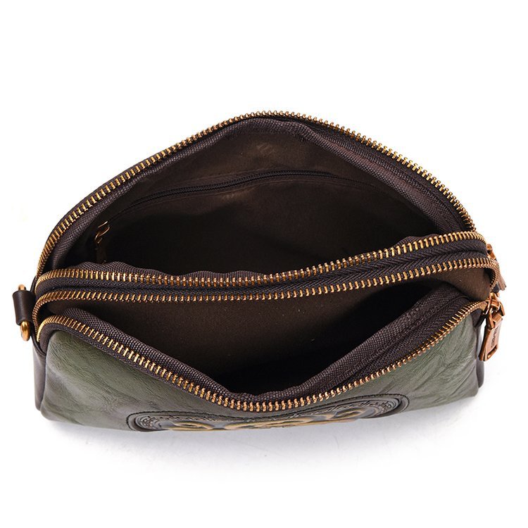 Women's Embossed Shell Fashionable Retro Commuter Personality Women's Messenger Bag