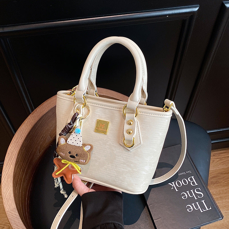 Women's High Quality Fashion Pop Commuter Portable Women's Shoulder Bag