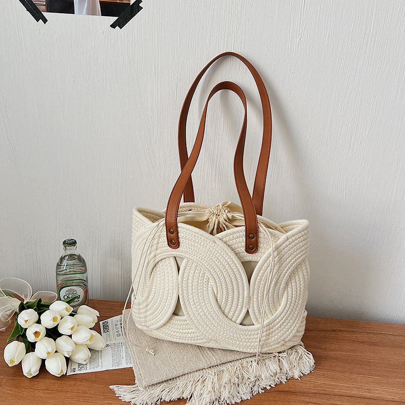 Women's Niche Woven Fashion Vacation Hollow Large Women's Shoulder Bag