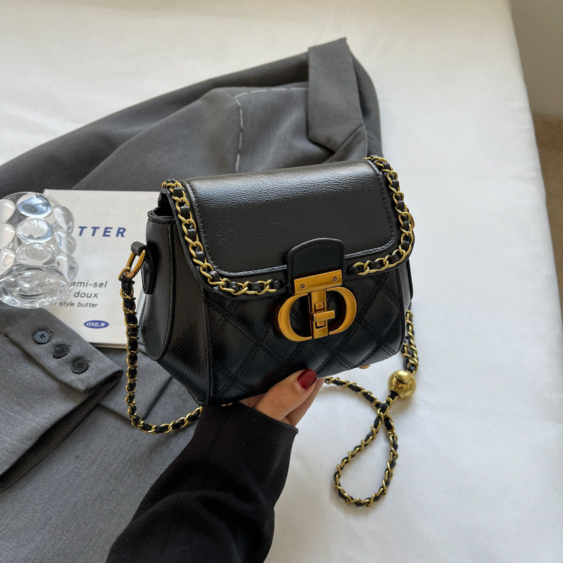 Versatile Women's Design Retro Rhombus Chain Bags