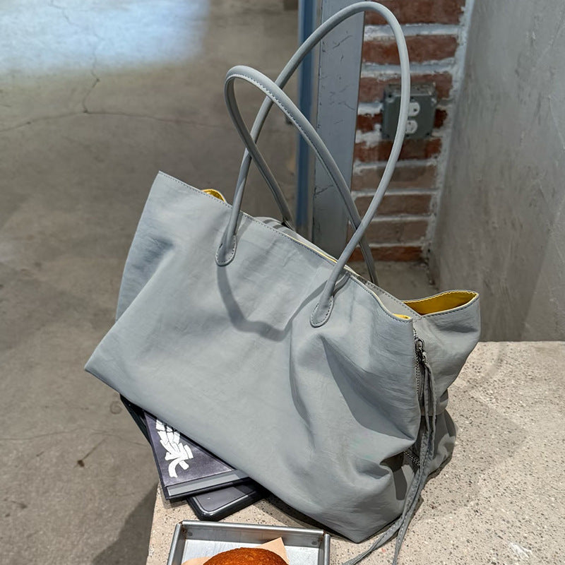 Lightweight Loose Feeling Leisure Commute Large Capacity Canvas Shoulder Bags