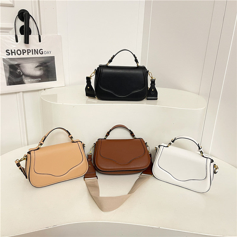 Women's Autumn Fashion Commuter Leisure Saddle Handbags