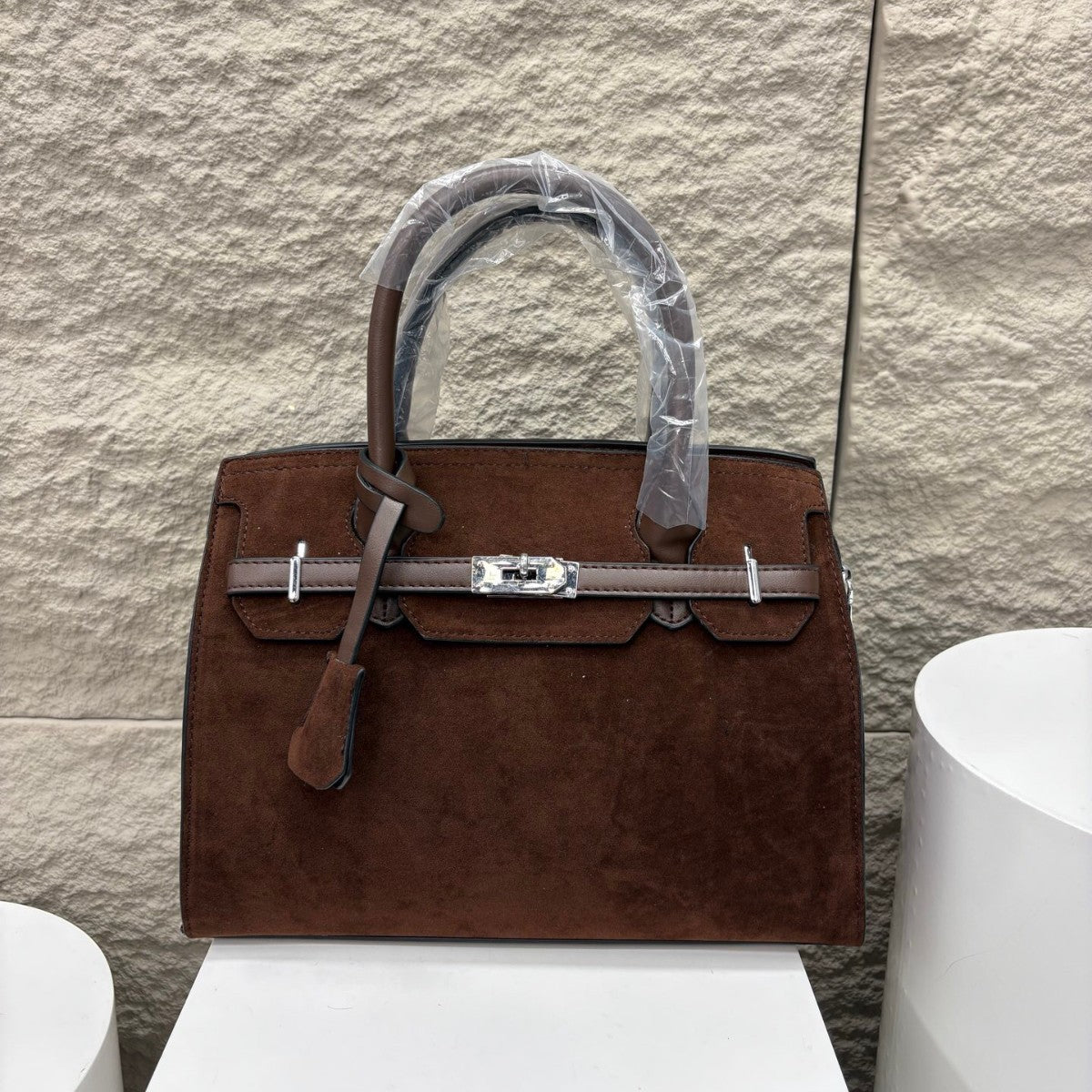 Elegant Portable Deerskin Veet Commute Retro Women's Handbag