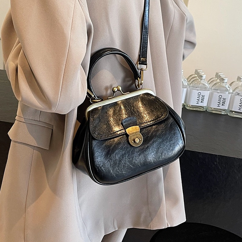 Women's Niche Spring Pleated Shell Stylish Simple Bags