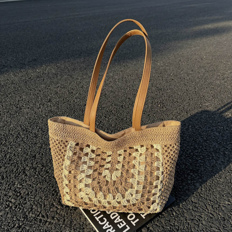 Minority Large Capacity Western Style Straw Hand-woven Beach Vacation Portable Women's Shoulder Bag