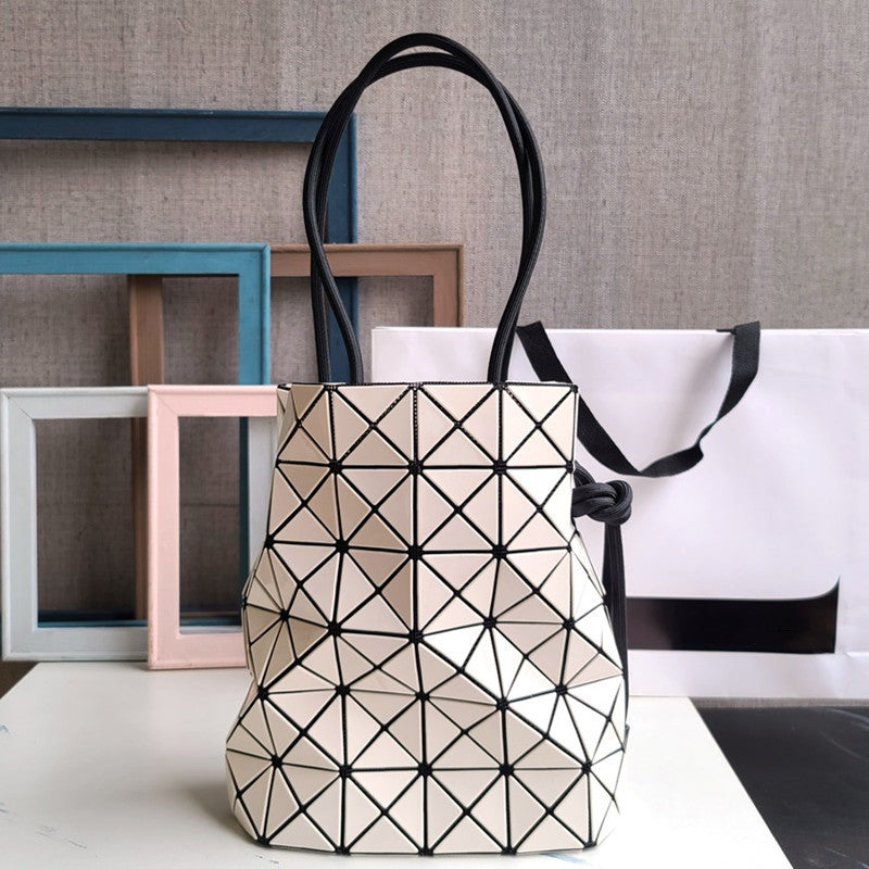 Women's Drawstring Two Colors Glossy Diamond Plaid Women's Messenger Bag