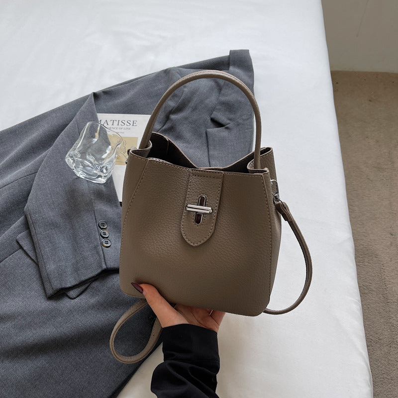 Women's High-grade Fashionable Spring Outing Exquisite Commuter Women's Handbag