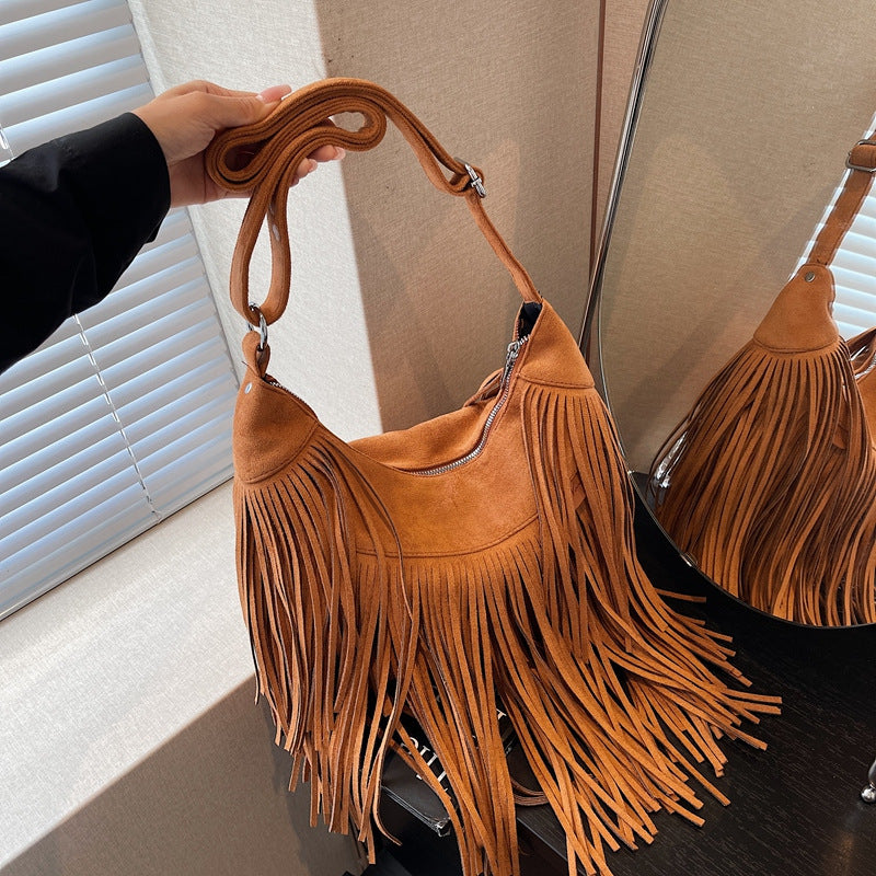 Women's Retro Large Capacity Tassel Personality Underarm Women's Shoulder Bag