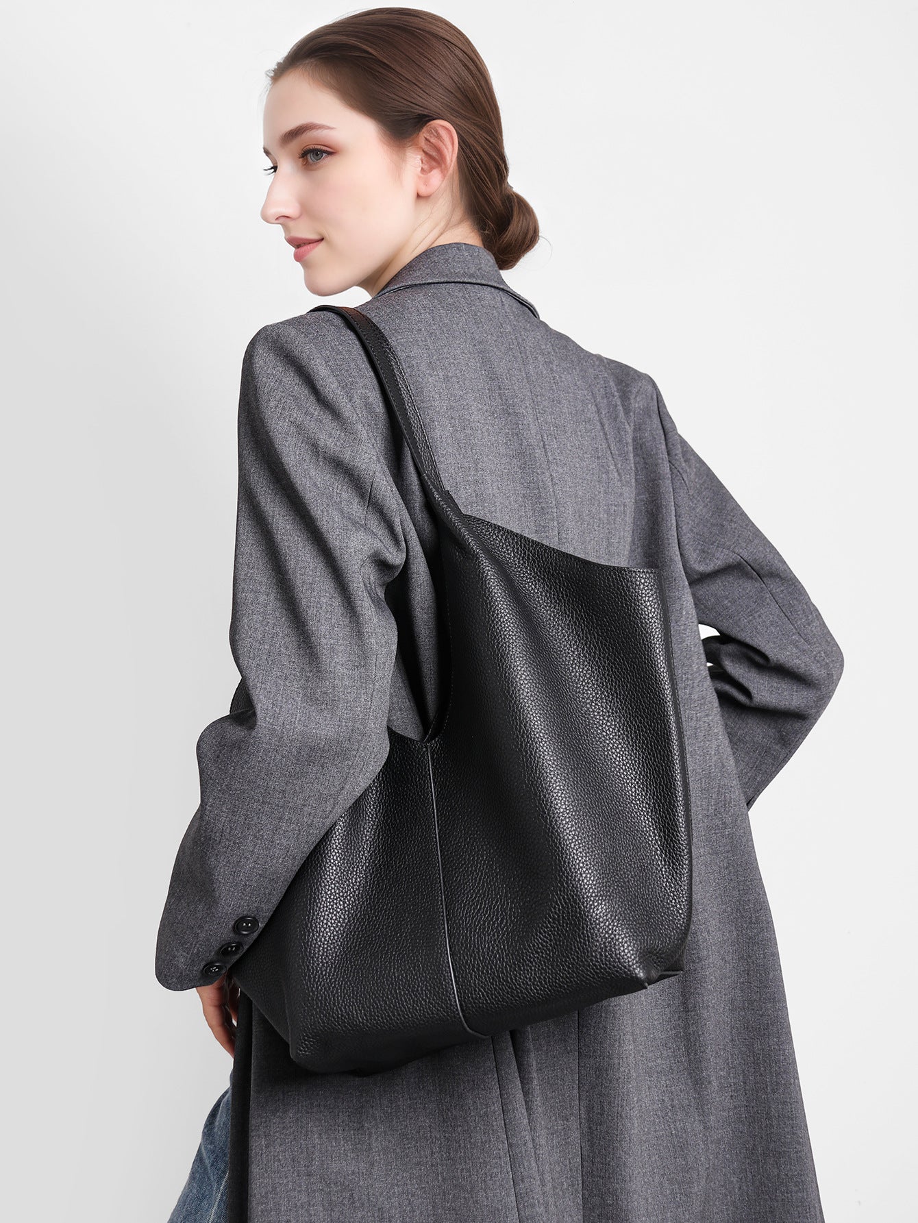 Women's Leather Large Capacity Vegetable Basket Korean Style Commuter Women's Messenger Bag