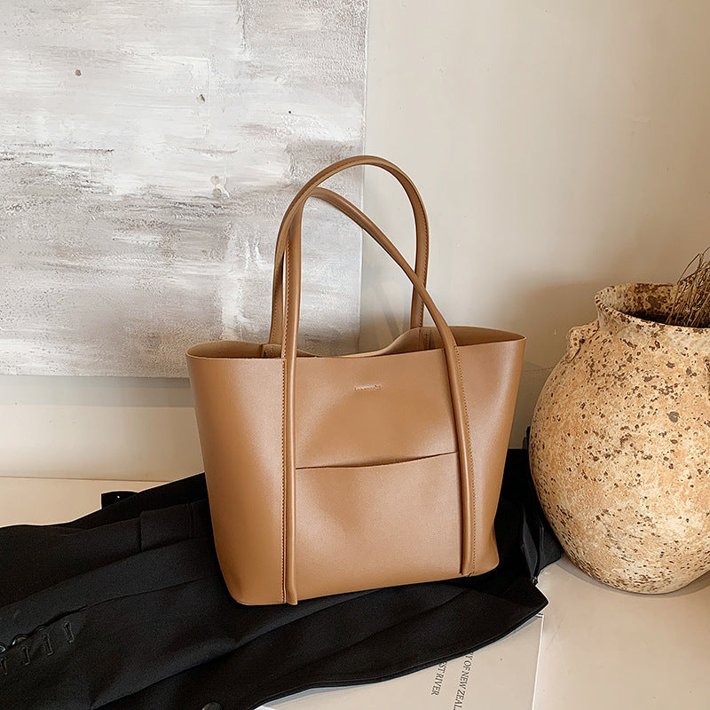 Women's Fashion Retro Portable Large Commuter Female Women's Shoulder Bag