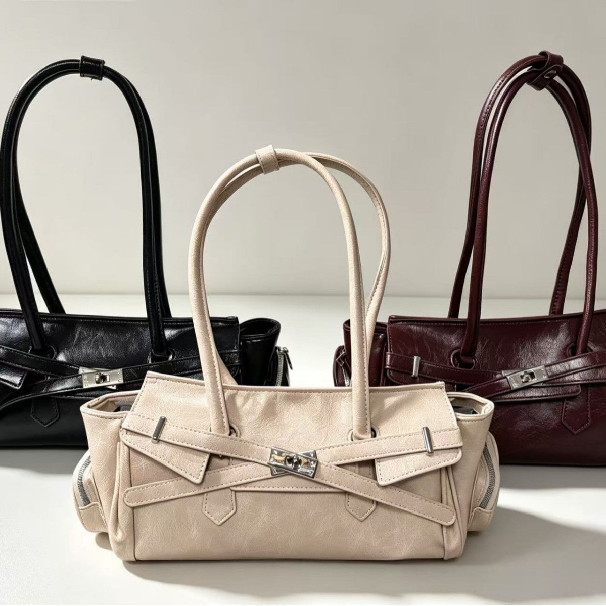 Women's Retro Winter Large Capacity Commuter Underarm Portable Women's Clutch
