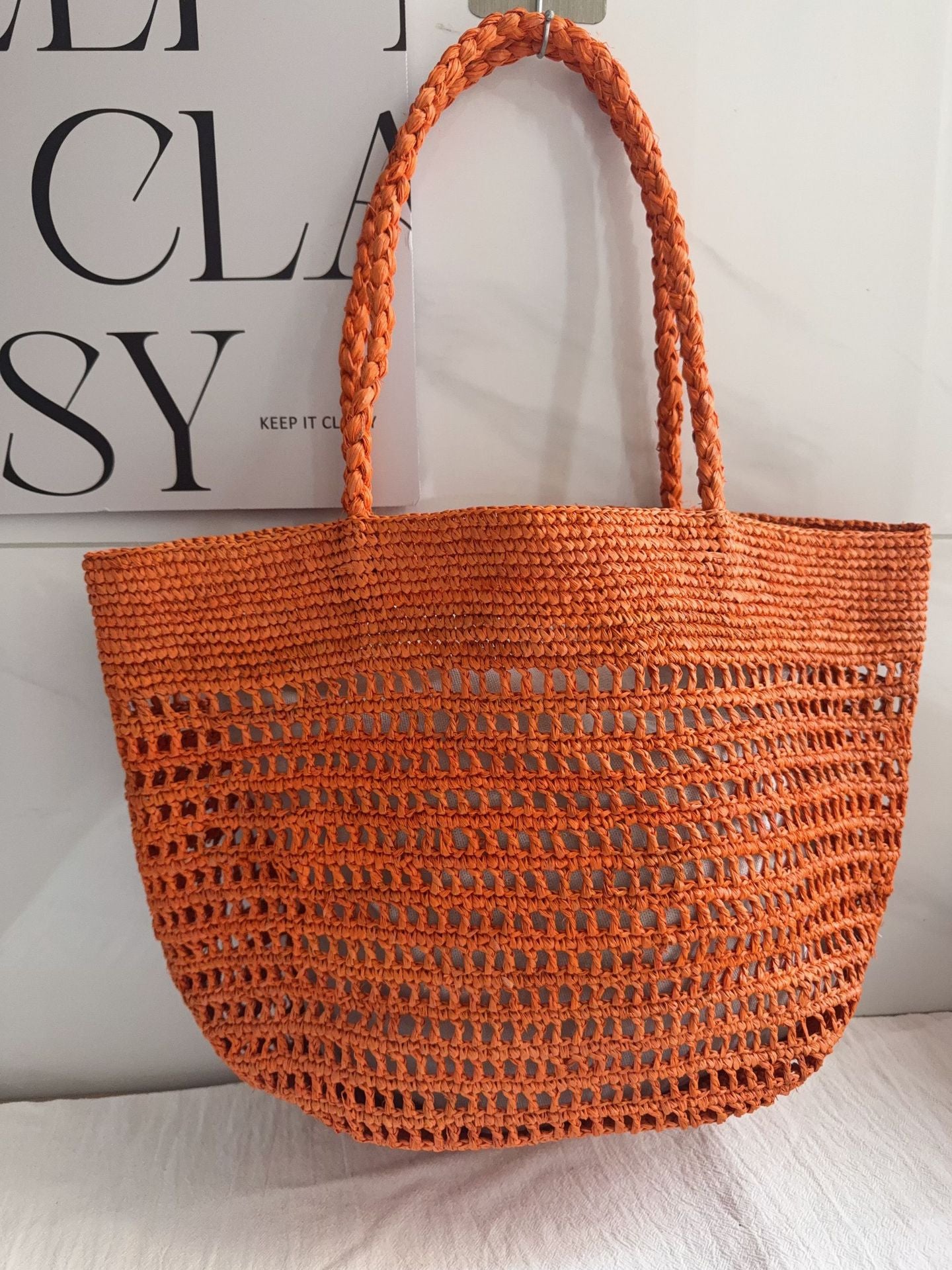 Women's Fashionable Raffia Handmade Hook Weaving Hollow Portable Straw Seaside Bags
