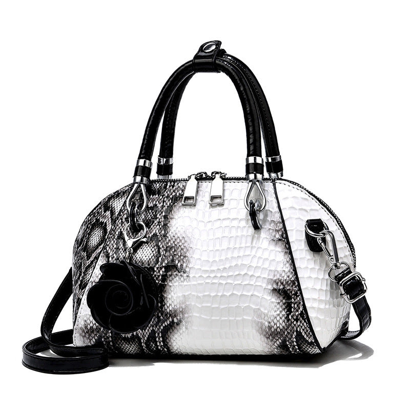 Stylish Women's Crocodile Pattern Shell Trend Women's Shoulder Bag