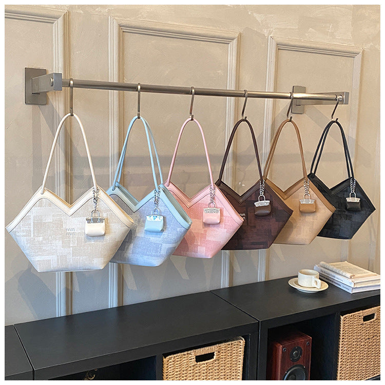 Women's Capacity Commuter Fashion High Sense Korean Women's Shoulder Bag