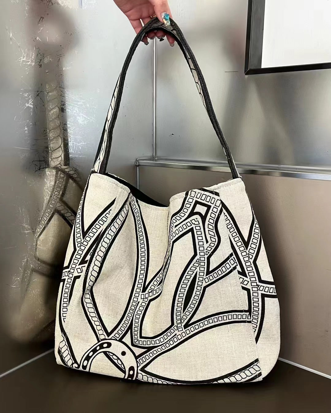 Women's Design Totem Large Capacity Cotton Linen Women's Shoulder Bag