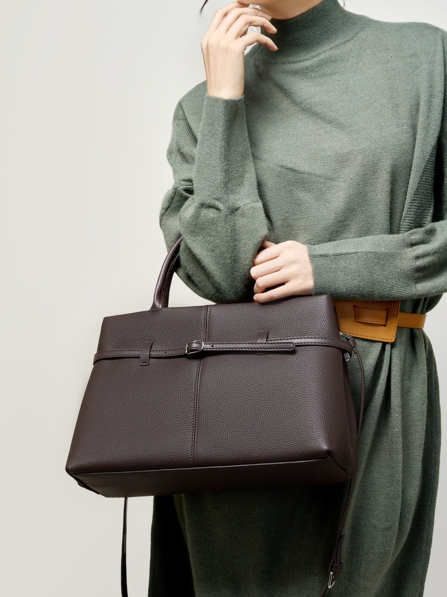 Women's High-grade Leather Large Capacity Commuter Women's Messenger Bag