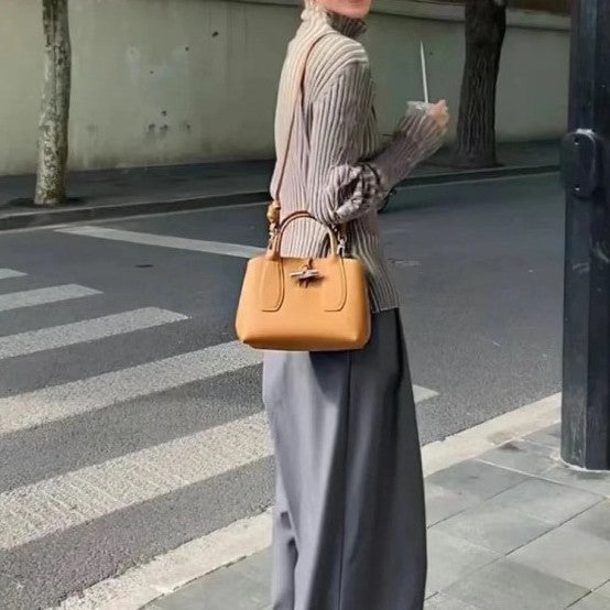 Versatile Light Luxury Bamboo Commute Seamless Women's Messenger Bag