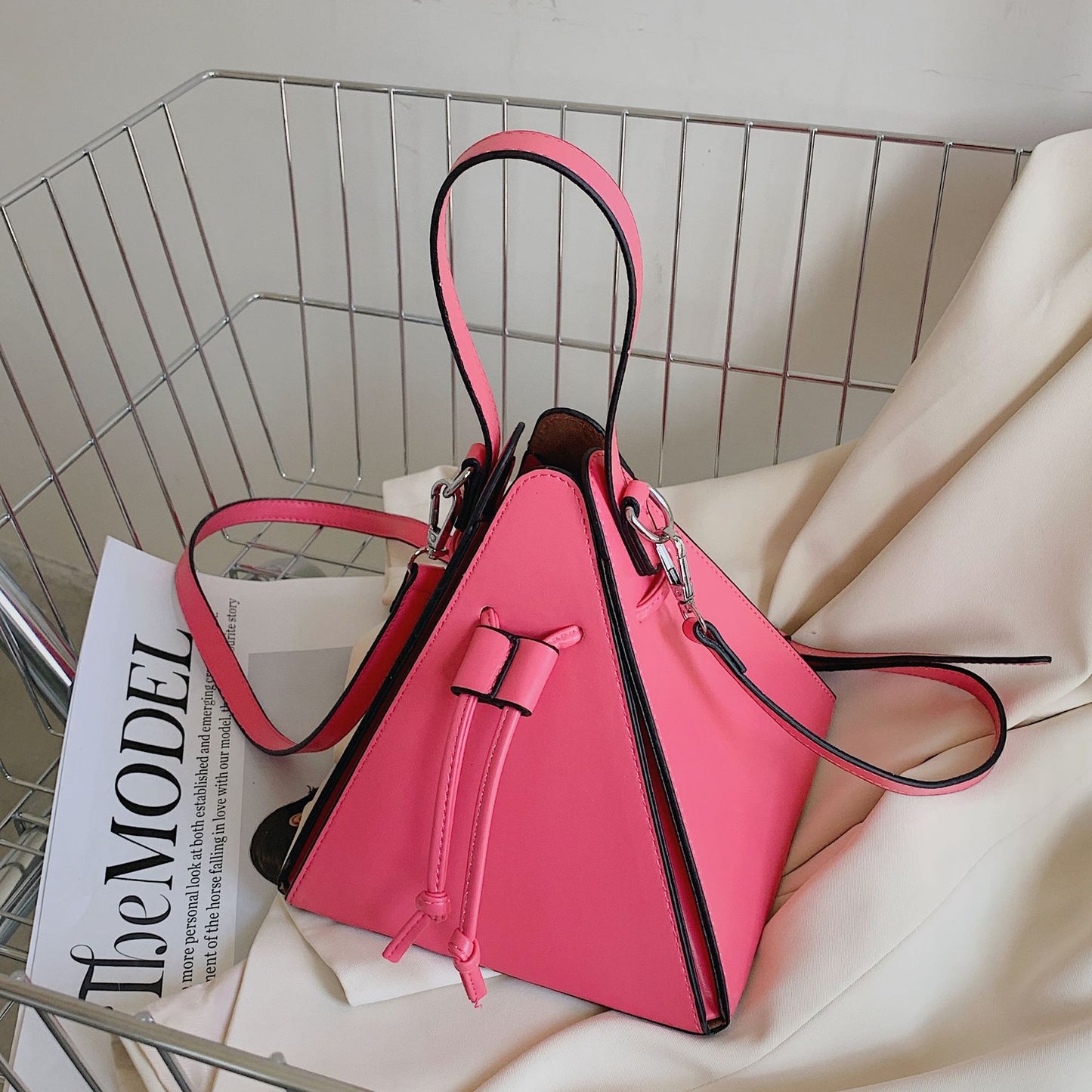 Creative Women's Spring Fashion Triangle Rhombus Bags