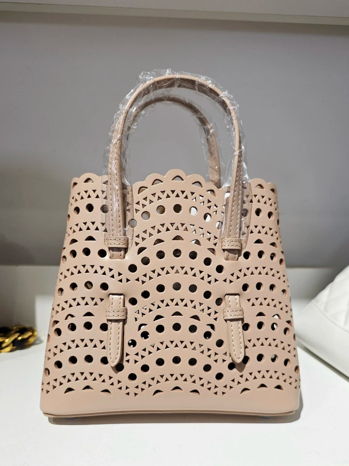 Women's Wave Hollow Carved Vegetable Basket French Bags