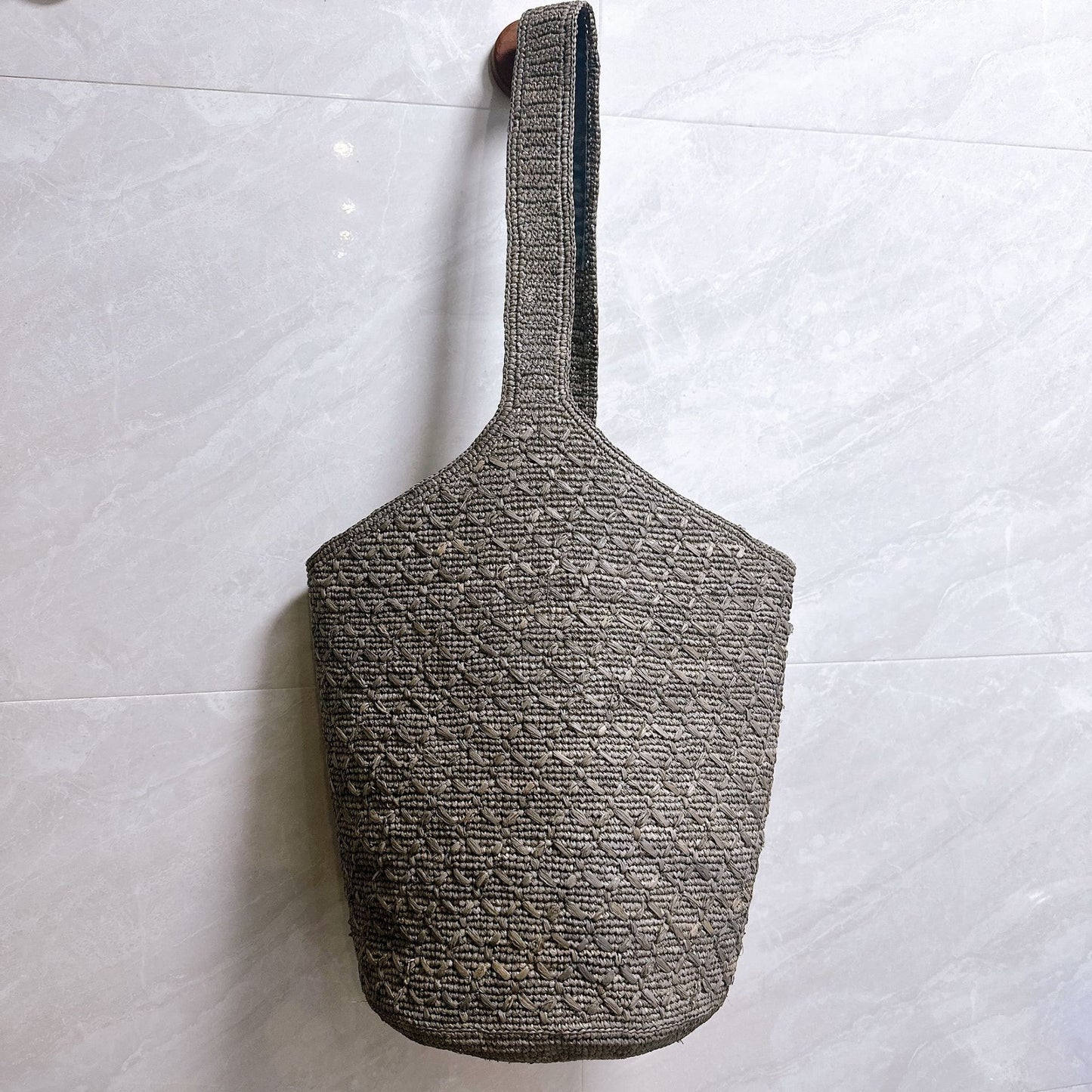 Women's Style Hand Crocheting Raffia Leisure Vacation Large Capacity Crocheted Women's Messenger Bag