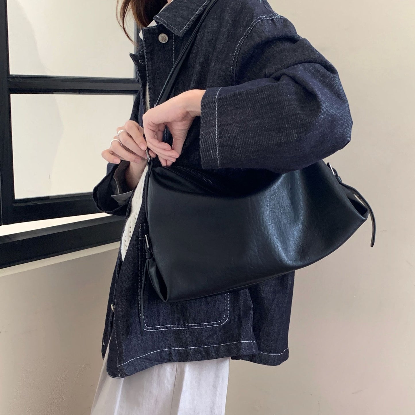 Women's Korean Style Retro Affordable Luxury Loose Tote Bags
