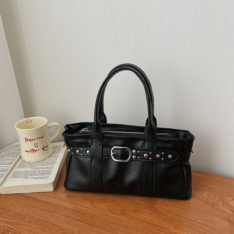 Women's Spring Fashion Decorative Rivets Commuter Large Capacity Women's Shoulder Bag