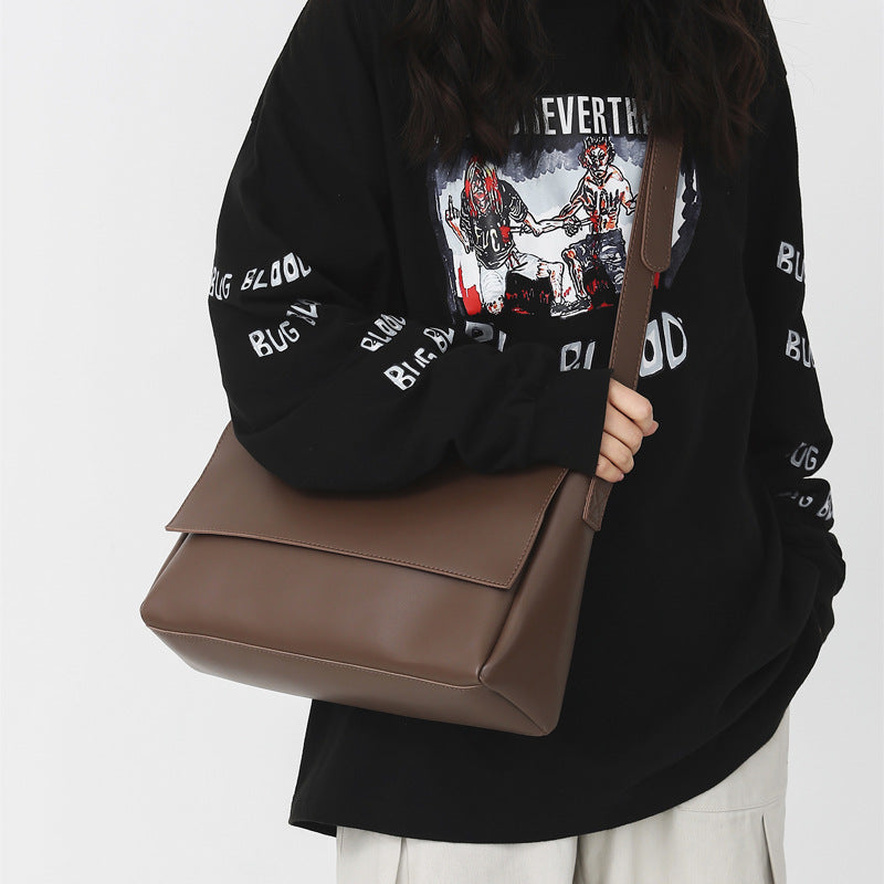 Men's Style Simple Fashion Retro Super Hot Women's Messenger Bag