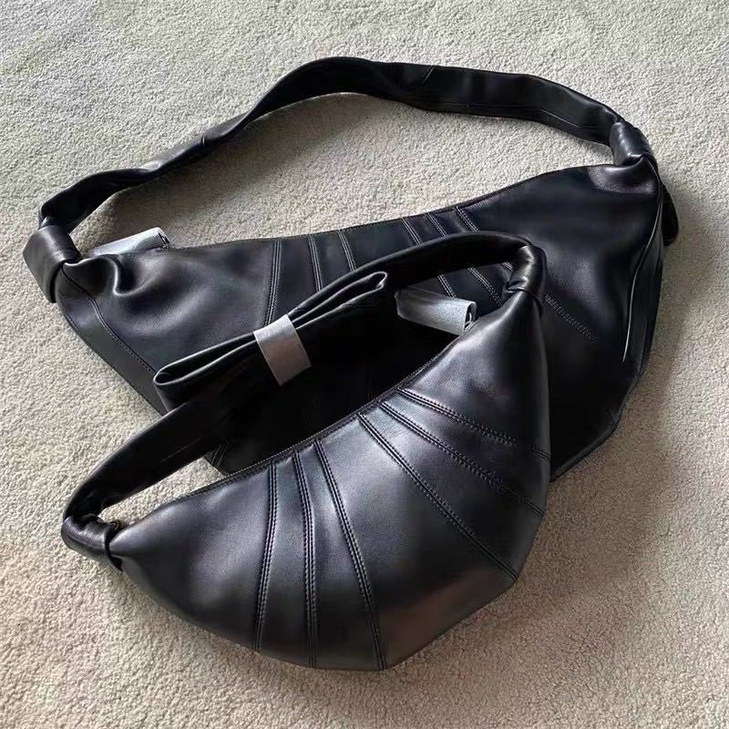 Genuine Leather Croissant Sheepskin Niche Dumpling Women's Messenger Bag