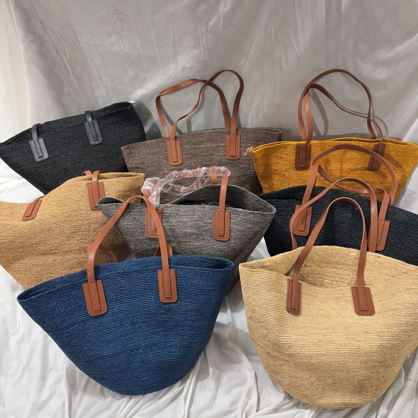 Women's Raffia Woven Straw Summer Commuter Large Capacity Versatile Stylish Bags