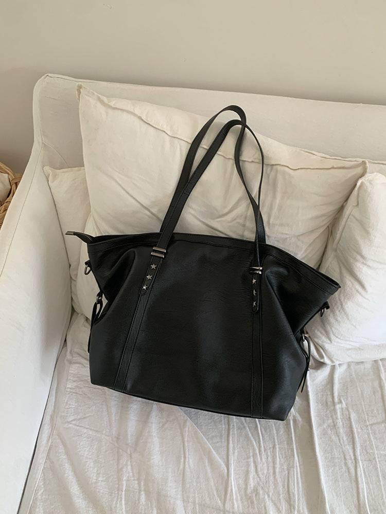 Women's Capacity Preppy Style Black Commuter Soft Leather Women's Shoulder Bag