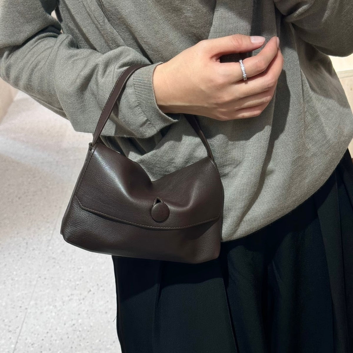 Style Niche Button Genuine Leather Minimalist Women's Clutch