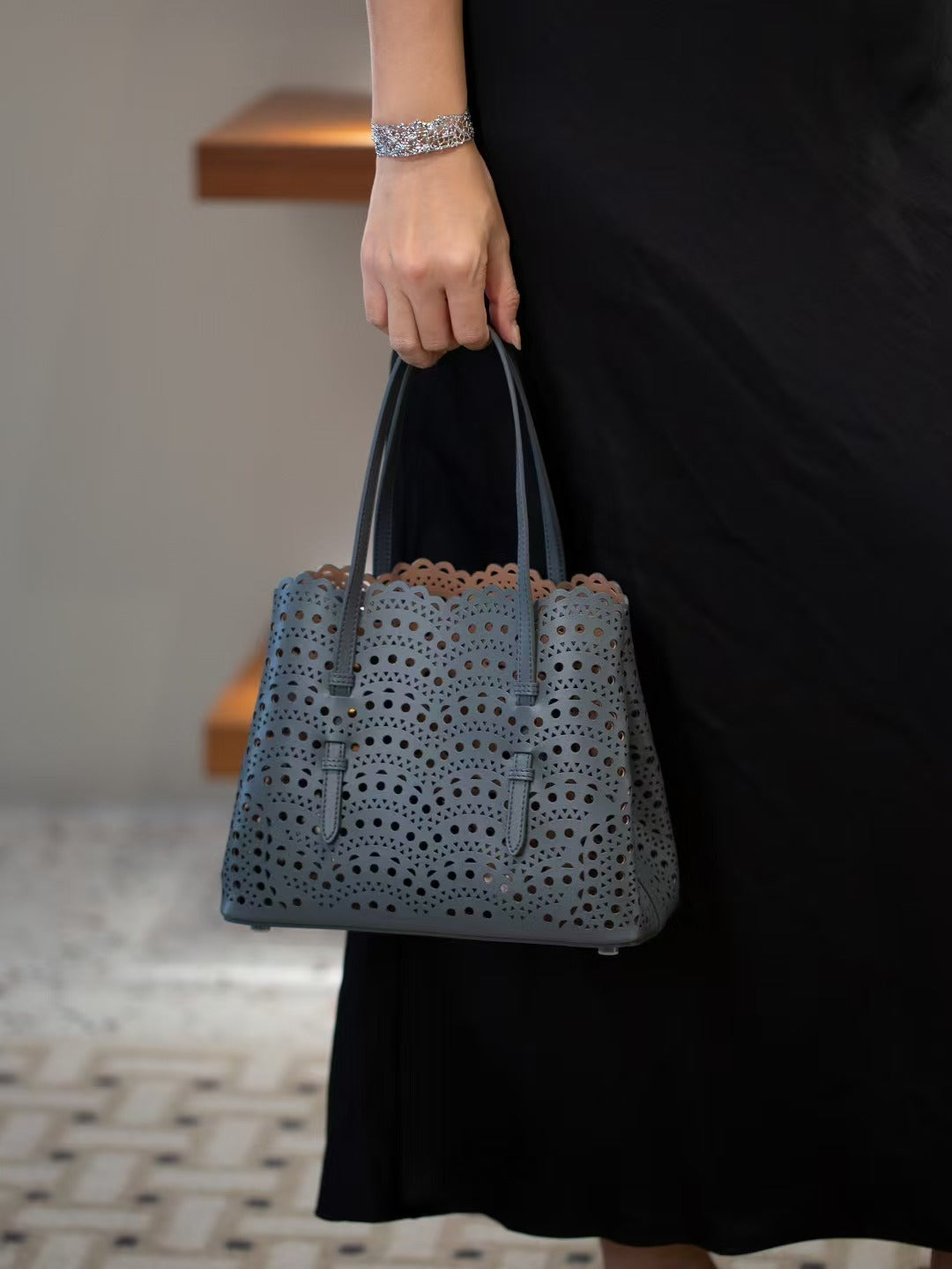 Women's Wave Hollow Carved Vegetable Basket French Bags