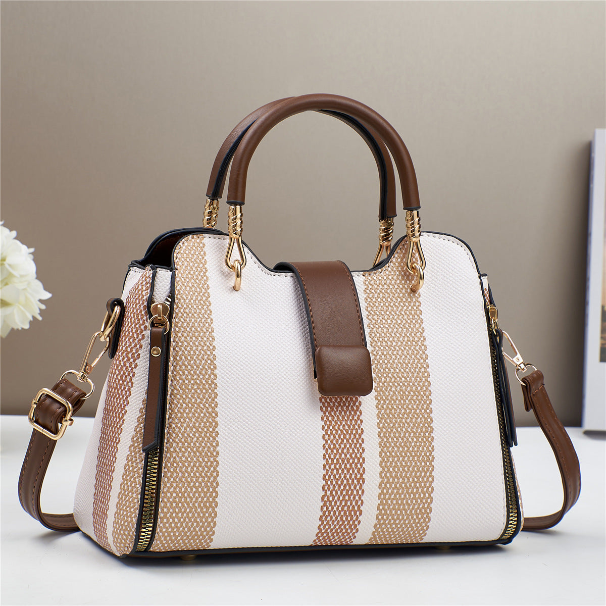 Women's Contrast Color Zipper Fashion Pouch Small Square Bag