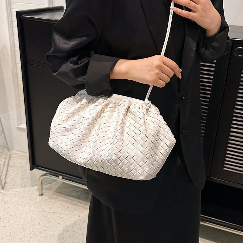 Women's Stylish Textured Woven Spring Personalized Clip Shoulder Bags