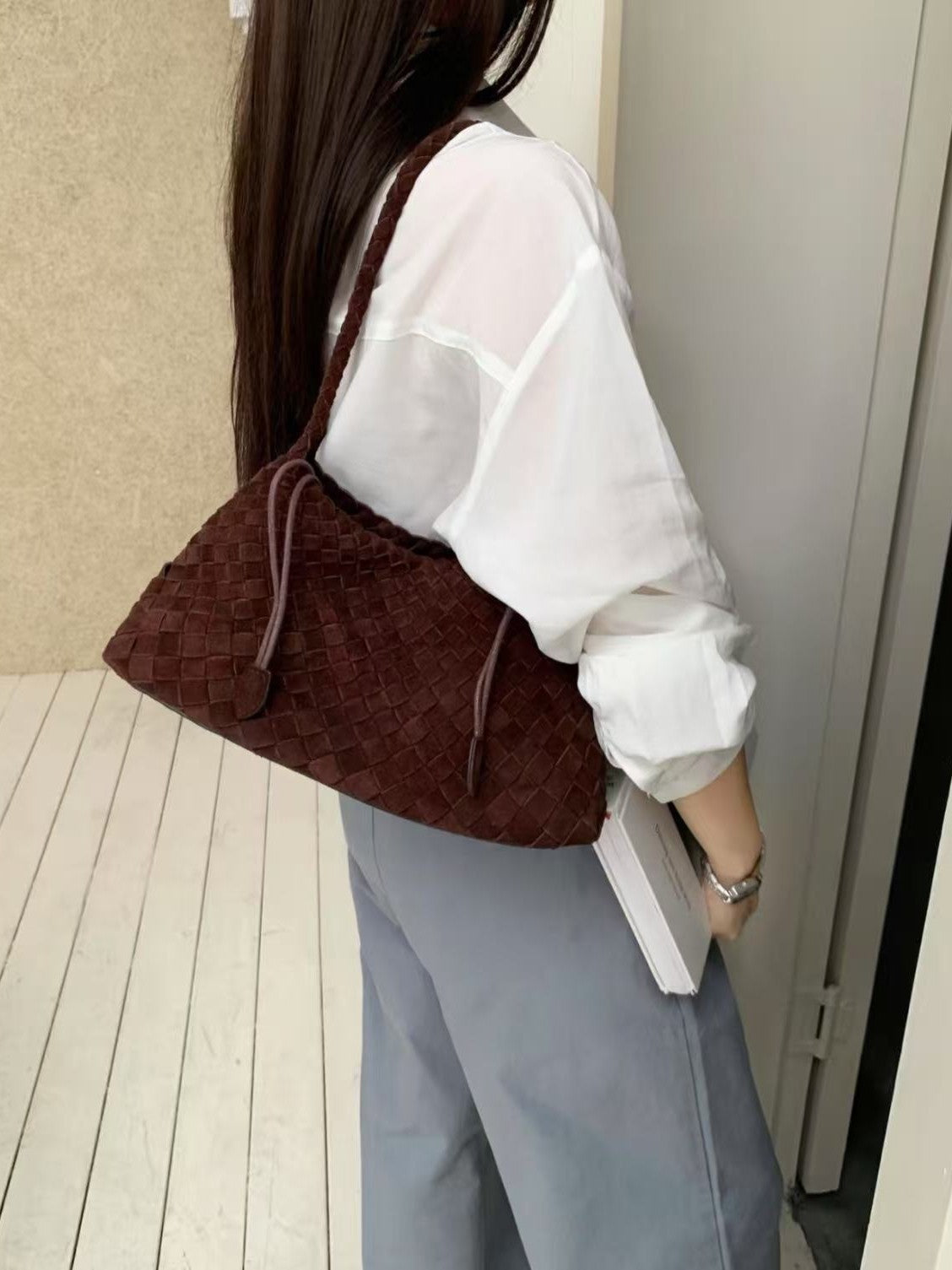 Women's Frosted Hand-woven Niche Minimalist Retro Style Women's Shoulder Bag