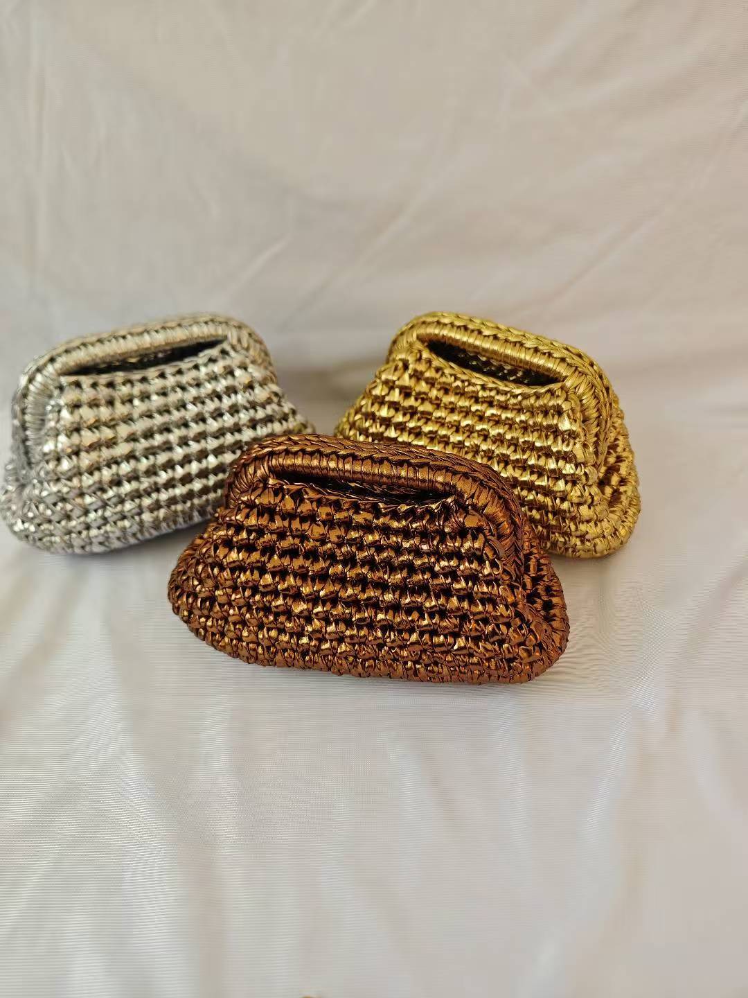 Women's Hand-woven Chain Mini Style Metallic Cloth Women's Handbag