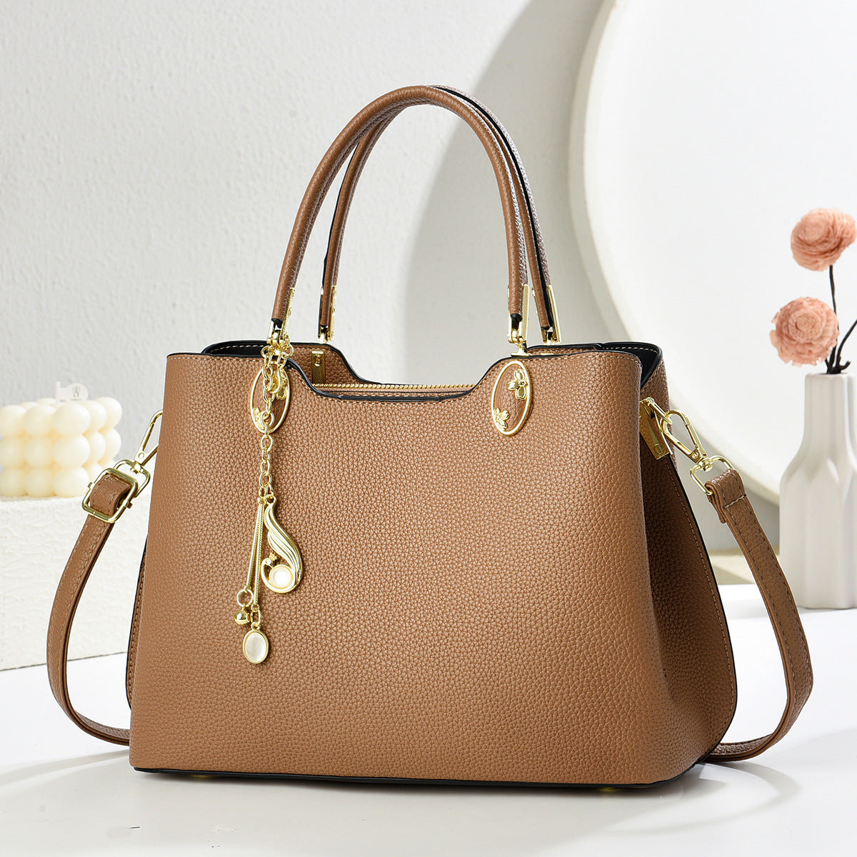 Women's Litchi Pattern Metal Catch Tassel Decorative Women's Handbag