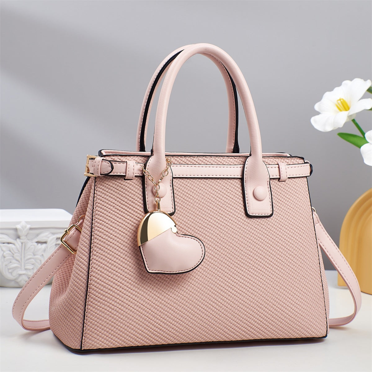 Women's Classic Popular Fashionable Trend Western Style High-grade Large Capacity Women's Handbag
