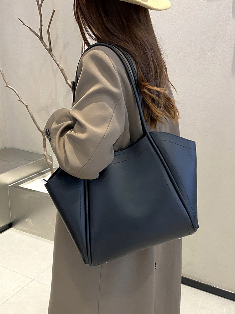 Women's Large Capacity Totes Niche Cowhide Wings Style Women's Shoulder Bag