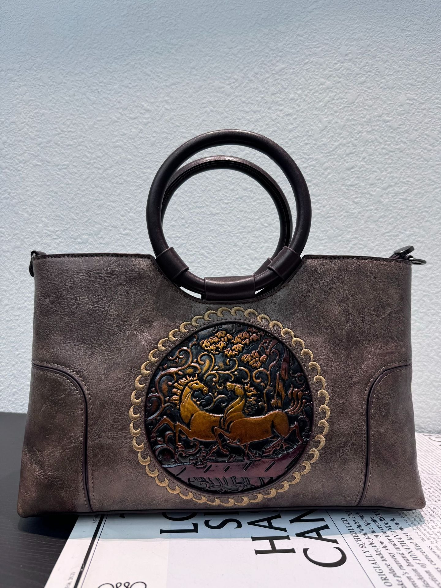 Women's Style National Texture Large Capacity Embossed Women's Shoulder Bag