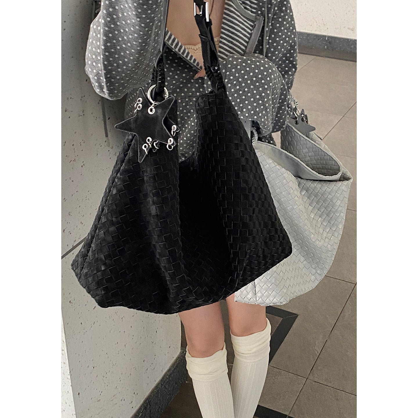 Women's Korean Underarm Commuter Simple Woven Tote Bag
