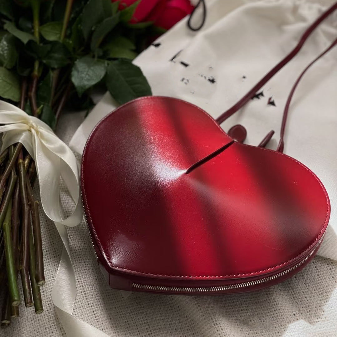 Women's Heart Genuine Leather Commuter High Texture Heart-shaped Women's Messenger Bag