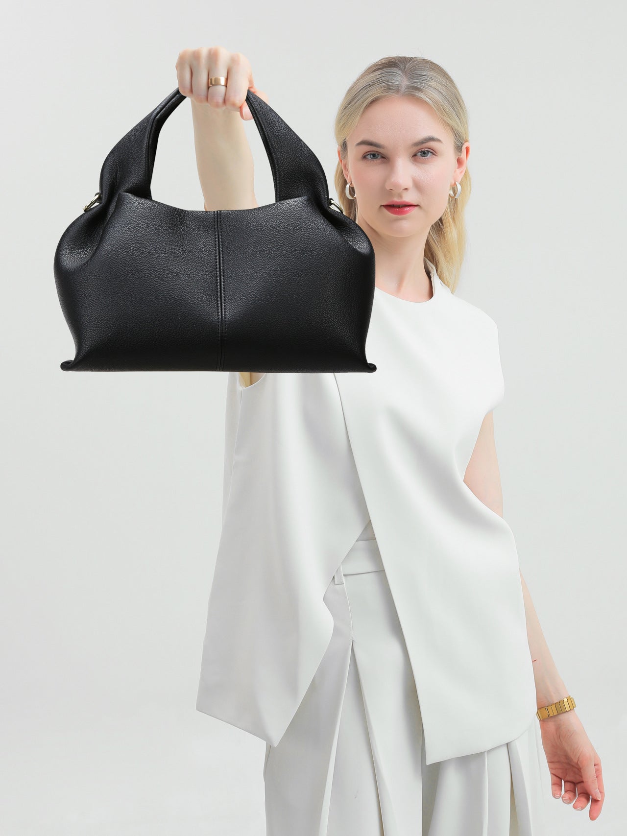 Women's Niche High-grade Fashion French Design Large Capacity Women's Shoulder Bag
