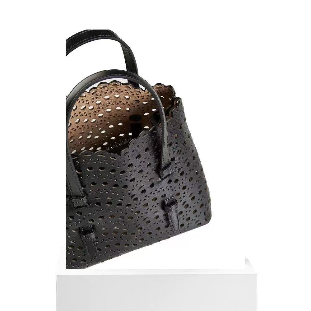 Classic Charming Women's Hand Hollow Mobile Women's Messenger Bag
