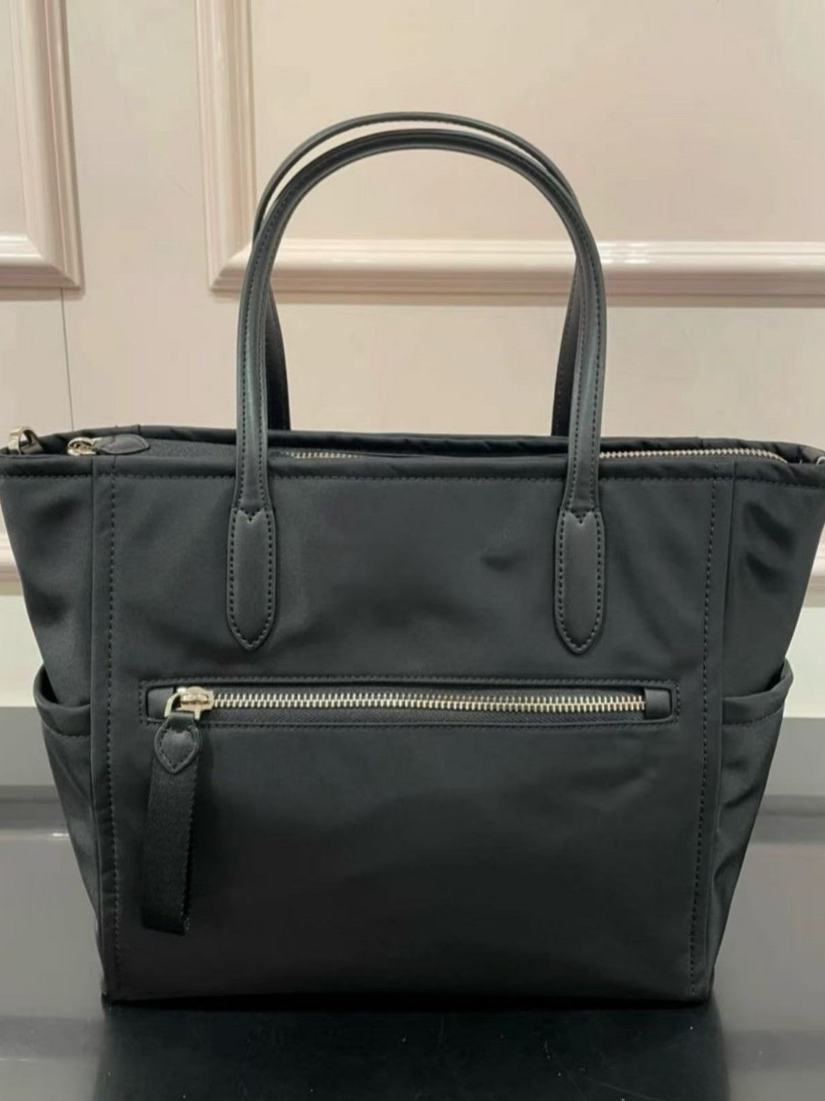 Women's Black Large Capacity Simple Commute Fashion Bags